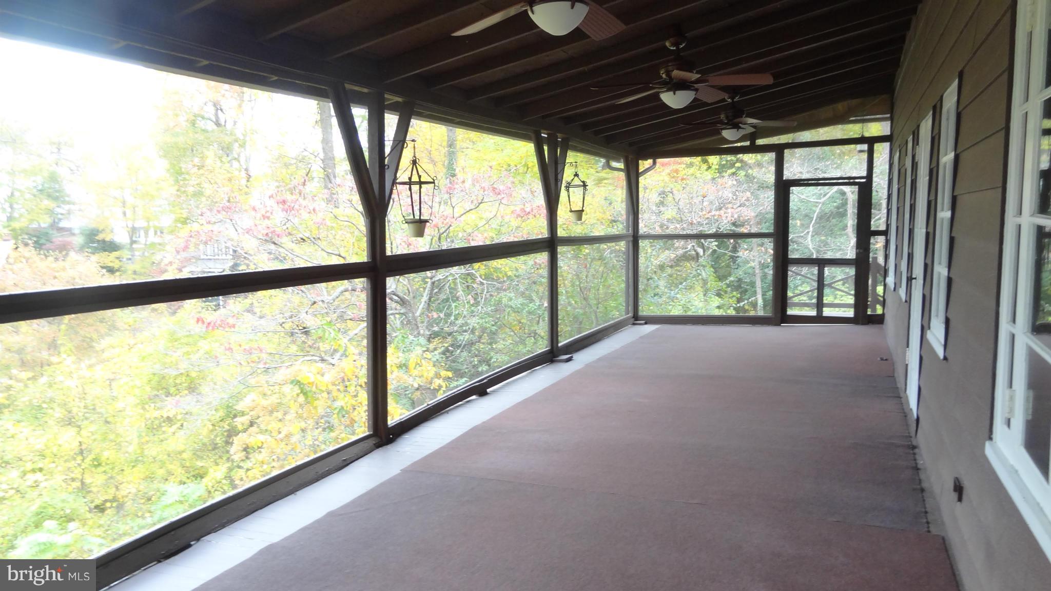 125 Friar Tuck Road Annapolis, MD 21405 - Photo 11 of 29 Screened Porch