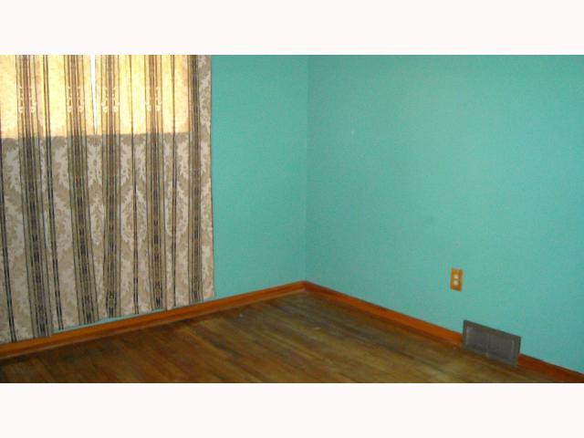 351 Tarlton Road Circleville, OH 43113 - Photo 8 of 9 Gallery Image 8