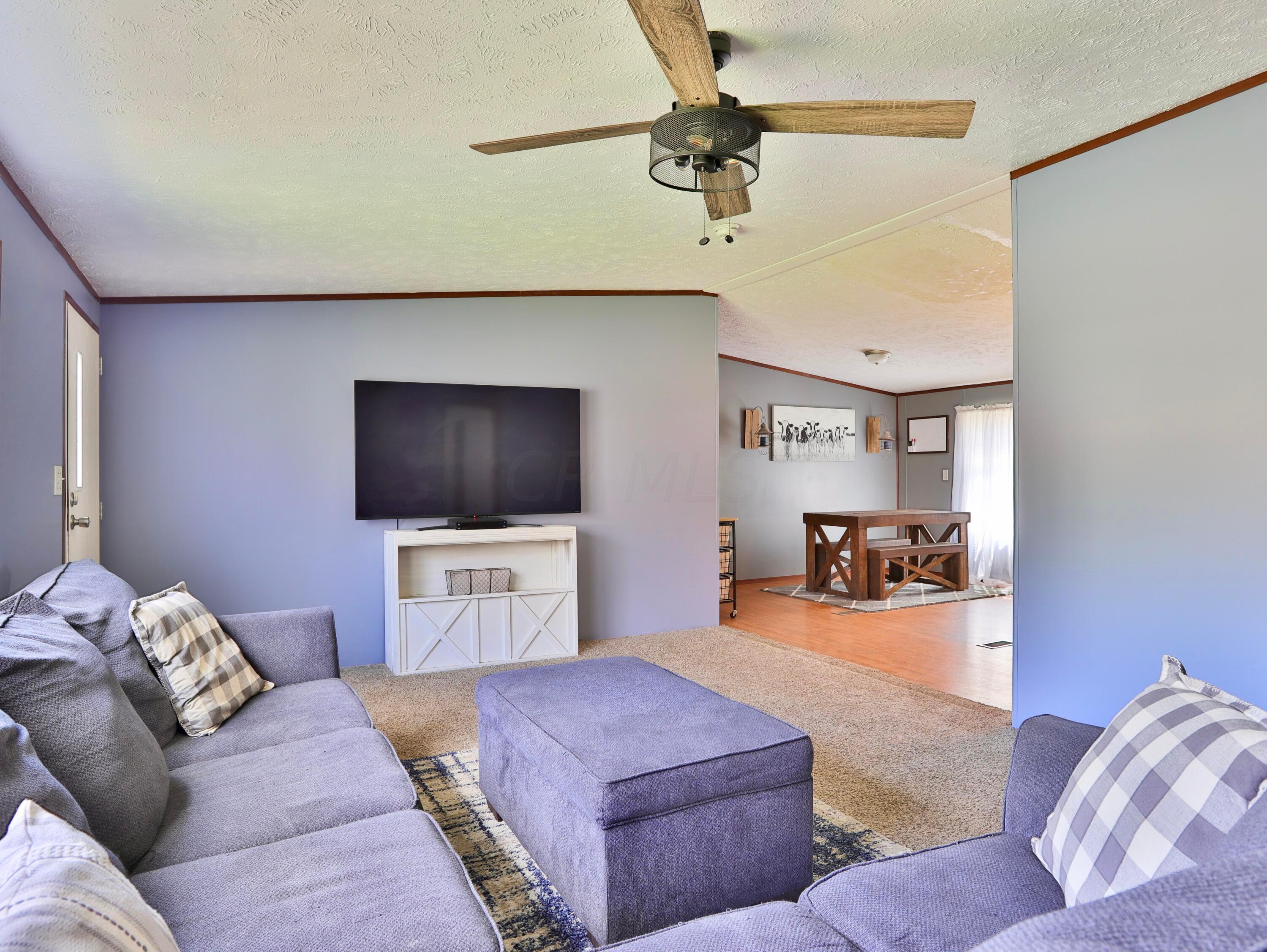 227 Raysville Road Jackson, OH 45640 - Photo 5 of 14 Living Room