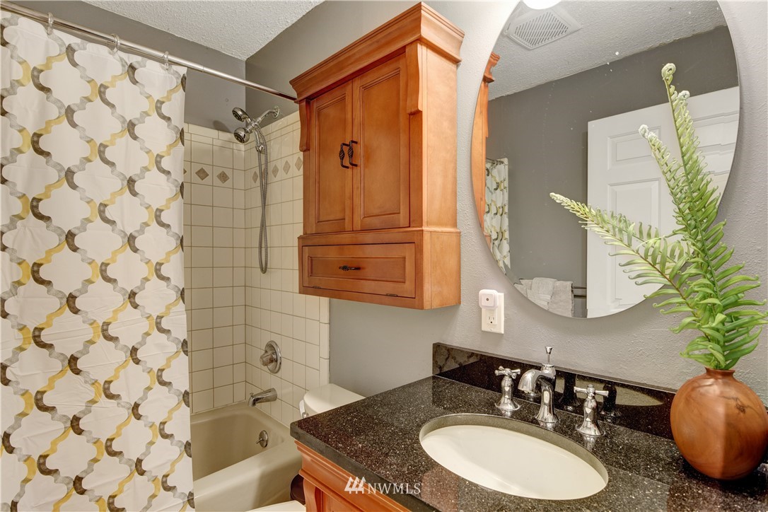 9612 125th Place Southeast Renton, WA 98056 - Photo 14 of 22 Gallery Image 14