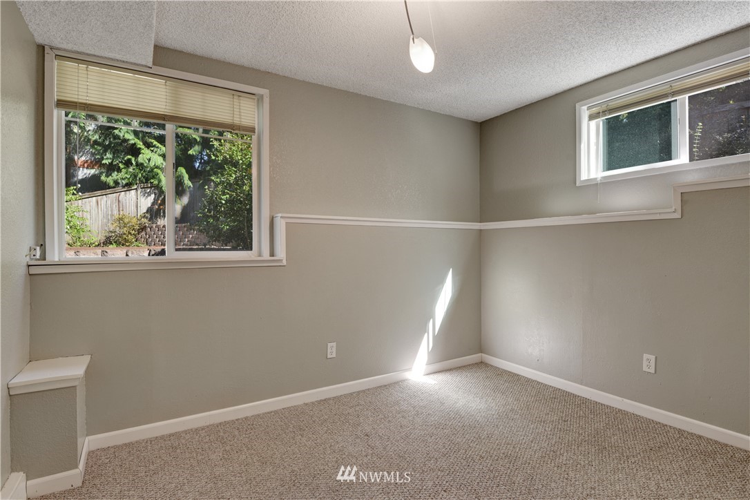 9612 125th Place Southeast Renton, WA 98056 - Photo 19 of 22 Gallery Image 19