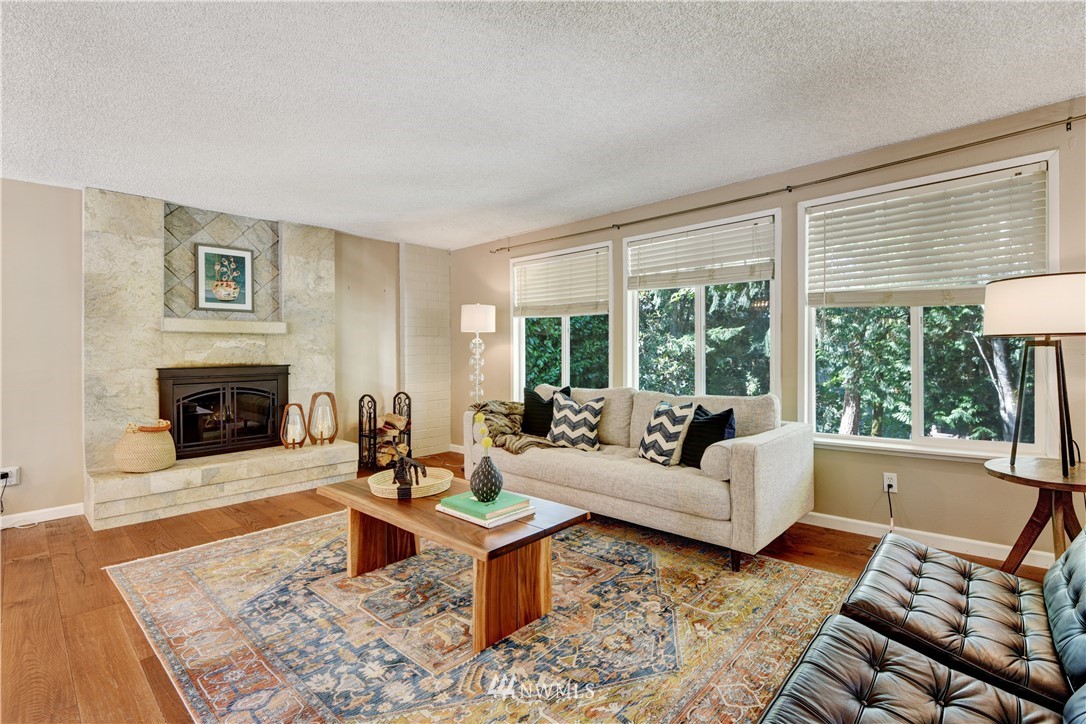 9612 125th Place Southeast Renton, WA 98056 - Photo 3 of 22 Gallery Image 3