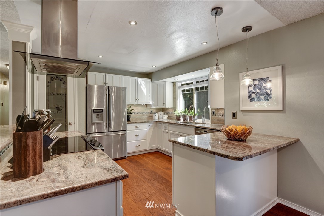 9612 125th Place Southeast Renton, WA 98056 - Photo 6 of 22 Gallery Image 6