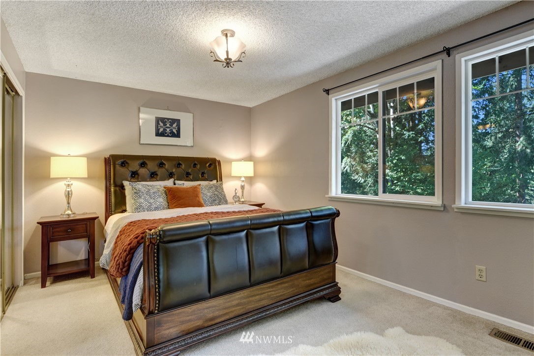 9612 125th Place Southeast Renton, WA 98056 - Photo 9 of 22 Gallery Image 9
