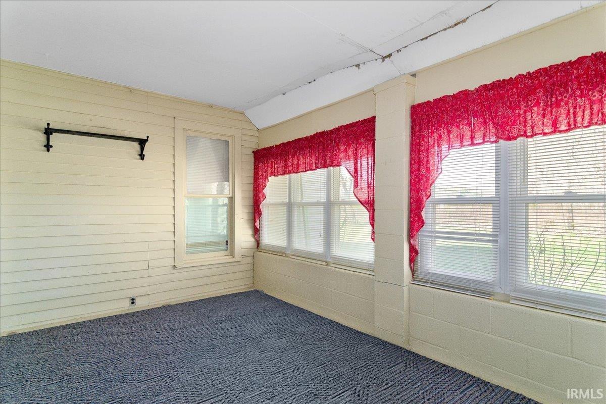 6728 North State Road Hazleton, IN 47640 - Photo 14 of 33