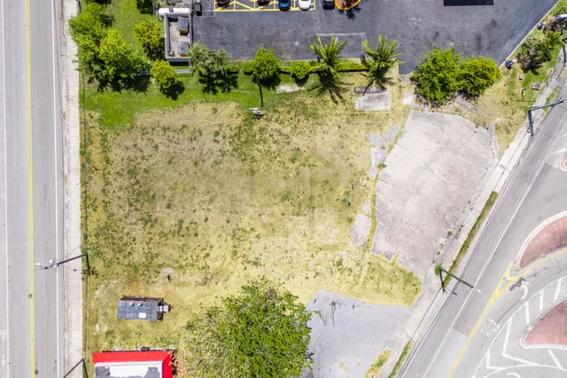 $365,000 | 700 Larrimore Road, Pahokee, FL 33476