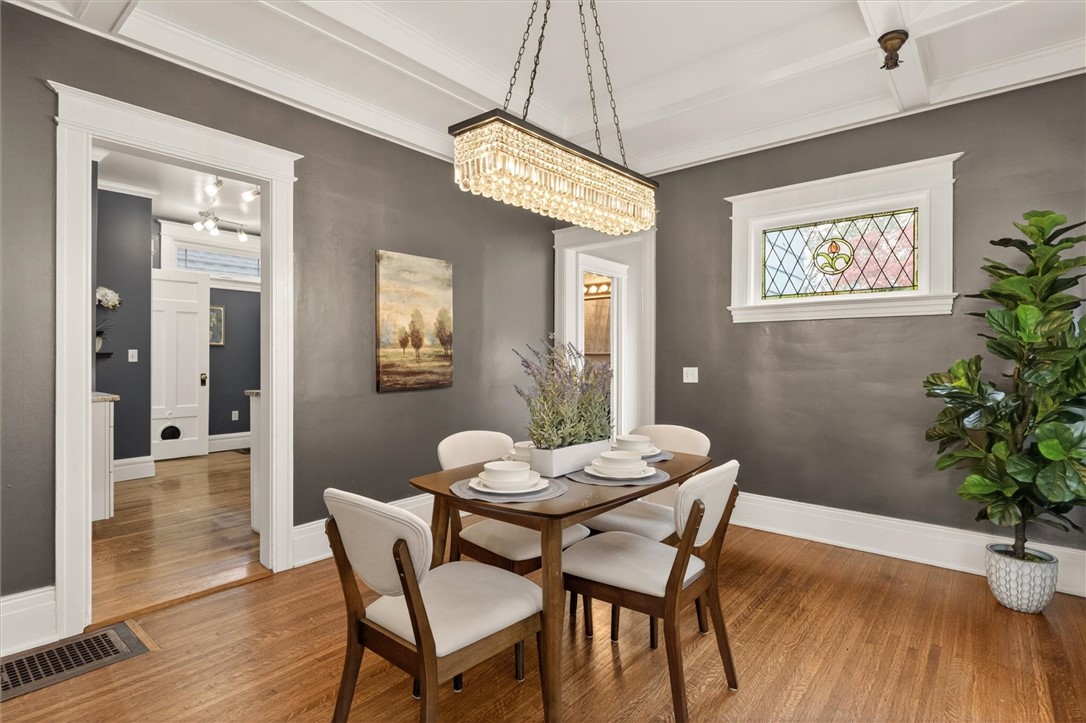 34 Erion Crescent Rochester, NY 14607 - Photo 17 of 49 dining room with view to kitchen