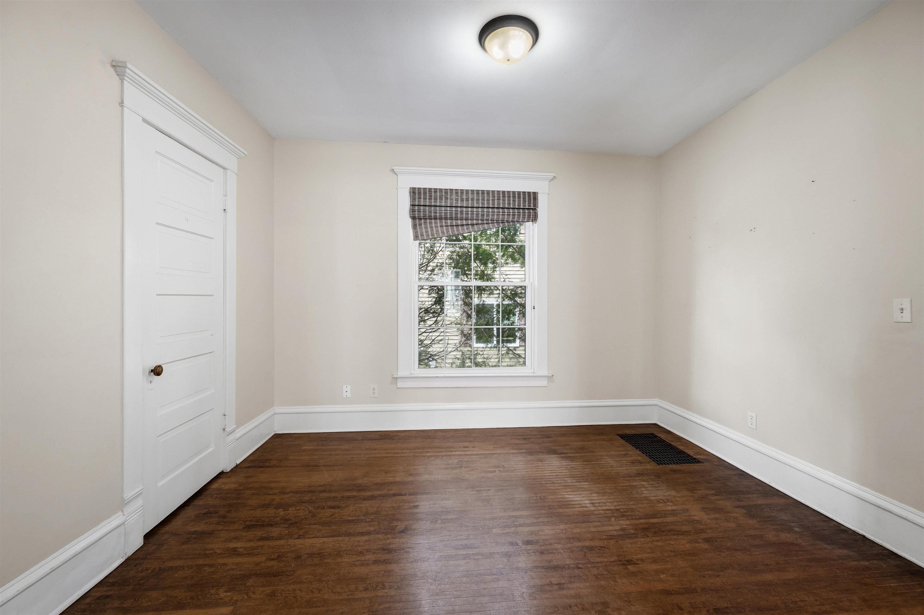 507 Parish Street Delavan, WI 53115 - Photo 12 of 37