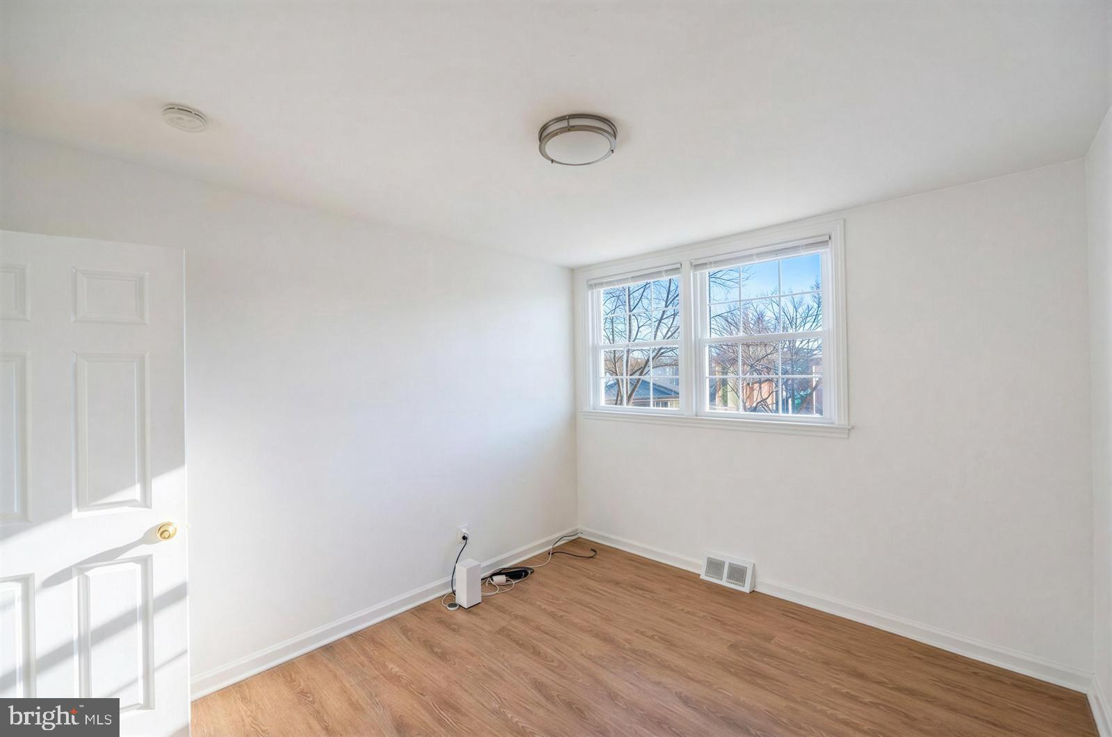 107 Valley View Road Norristown, PA 19401 - Photo 23 of 35 an empty room with a window