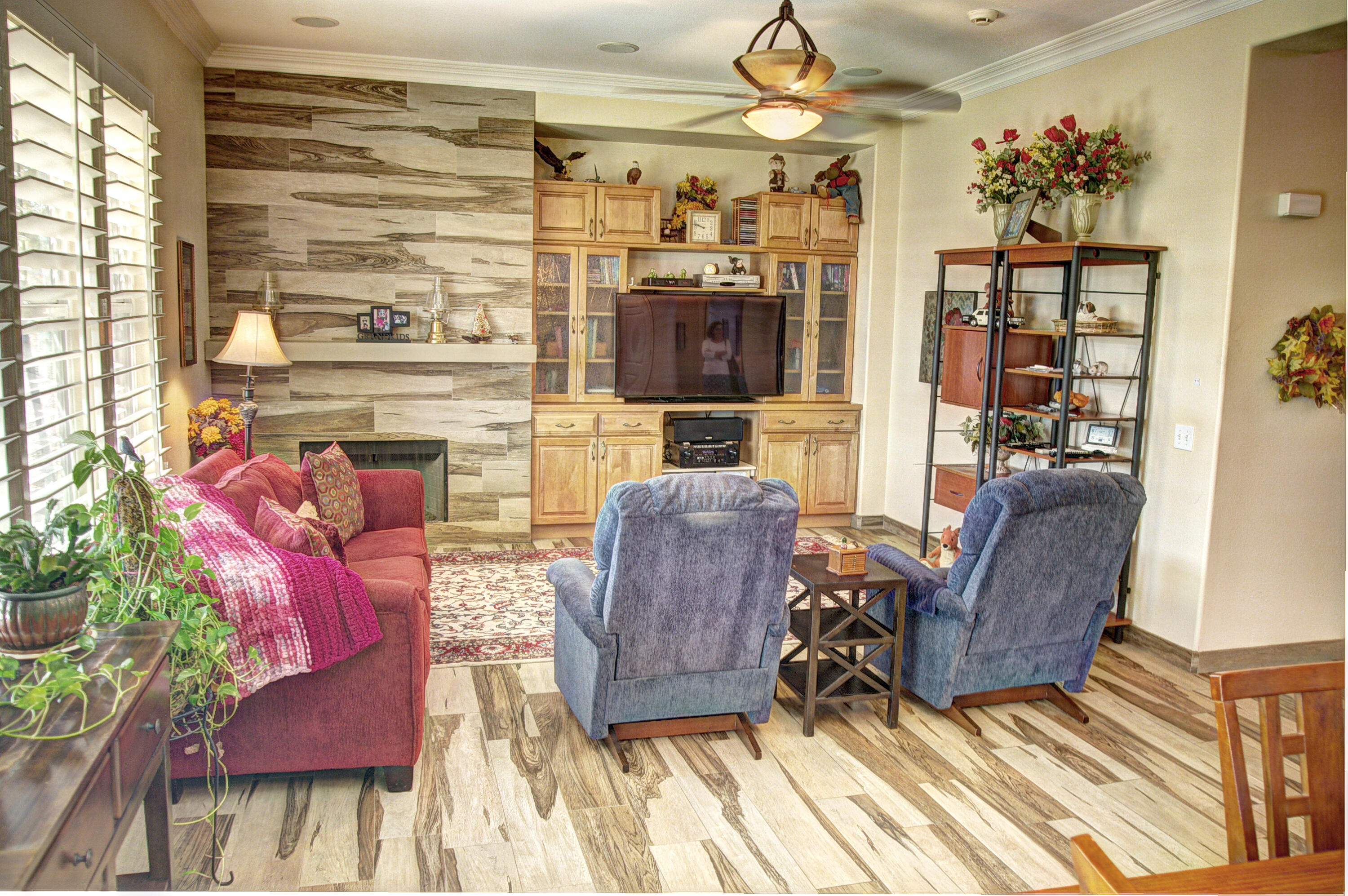 49714 Newman Circle Indio, CA 92201 - Photo 13 of 42 a living room with furniture and a flat screen tv