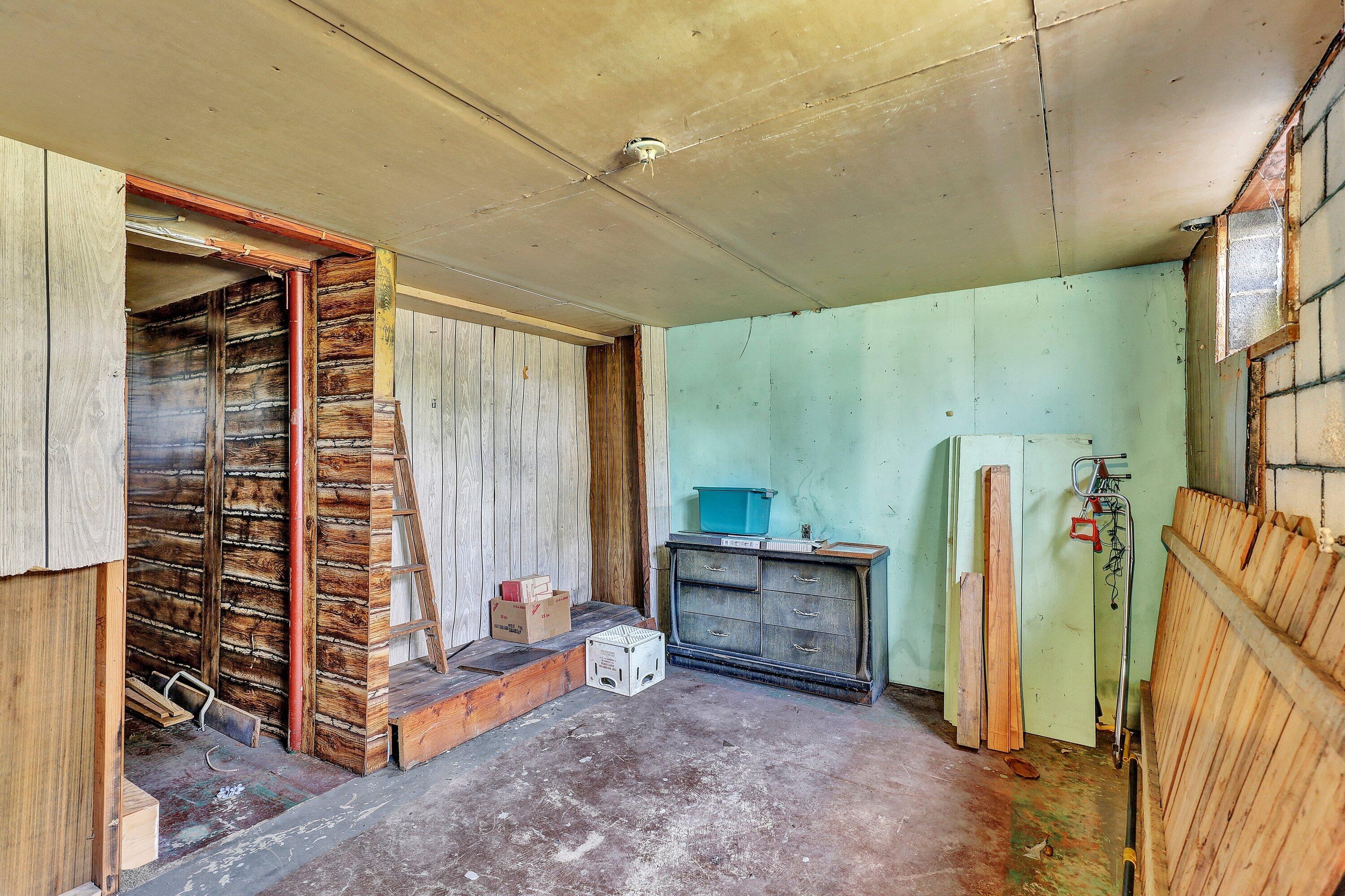 509 Carver Road Martinsville, VA 24112 - Photo 17 of 25 a view of a room with front door