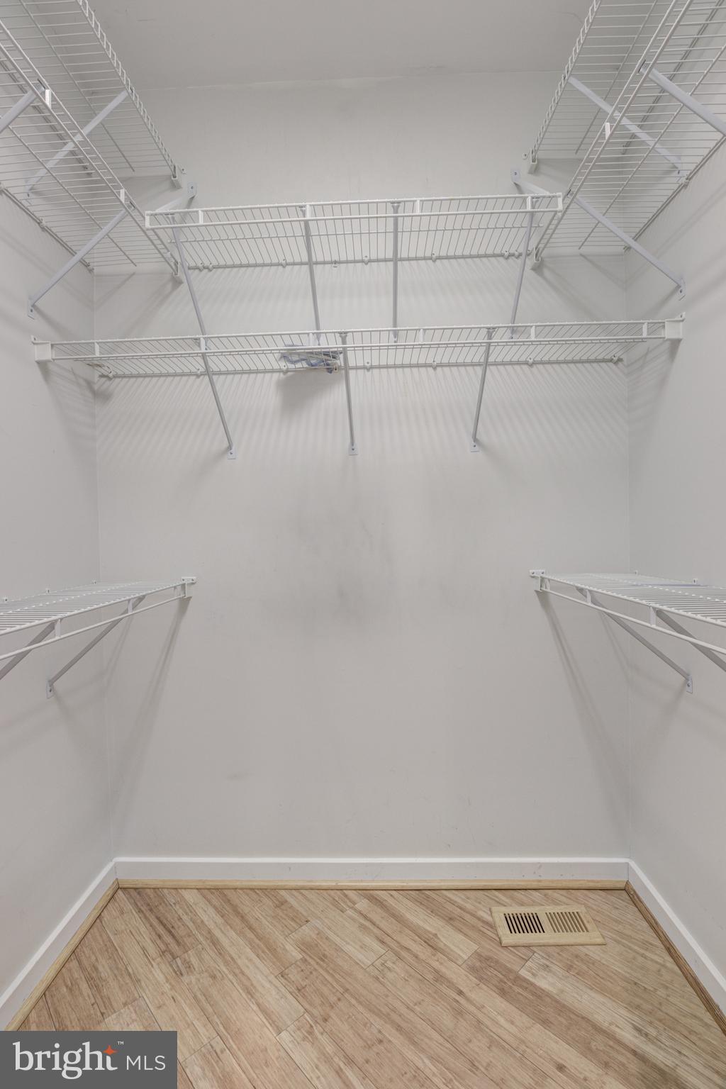 9309 Raintree Road Burke, VA 22015 - Photo 29 of 88 Gallery Image 29