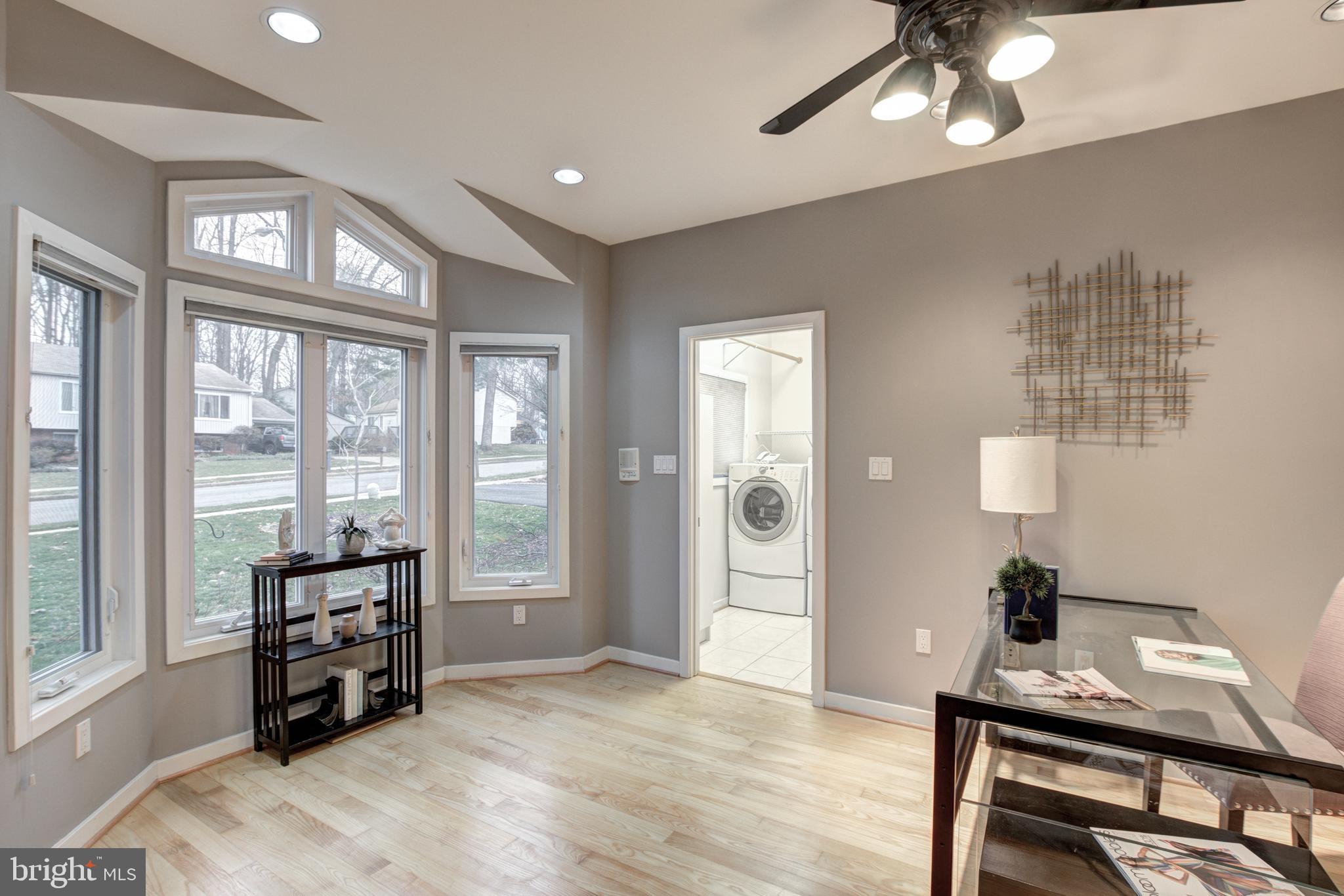 9309 Raintree Road Burke, VA 22015 - Photo 6 of 88 Gallery Image 6
