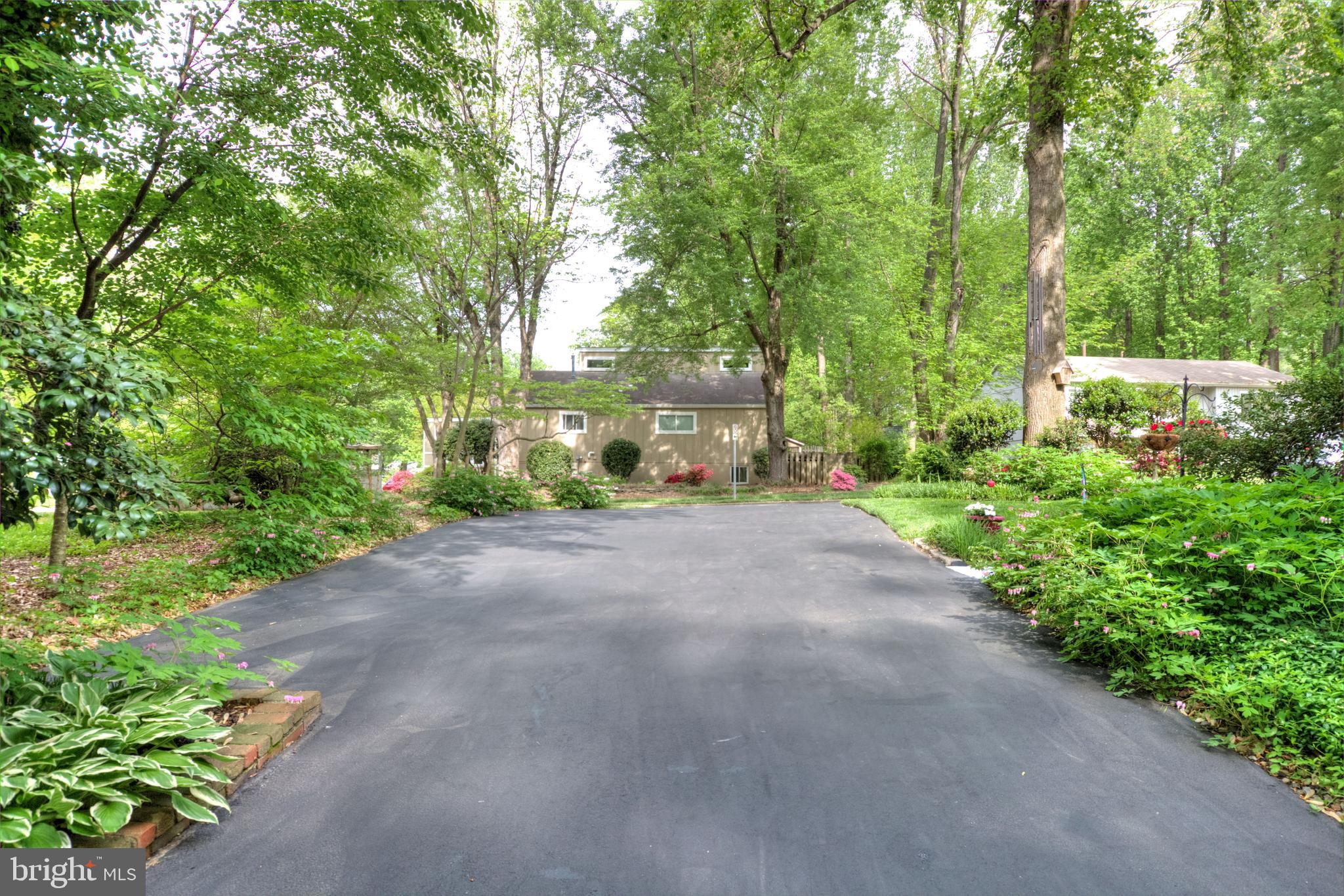 9309 Raintree Road Burke, VA 22015 - Photo 66 of 88 Gallery Image 66