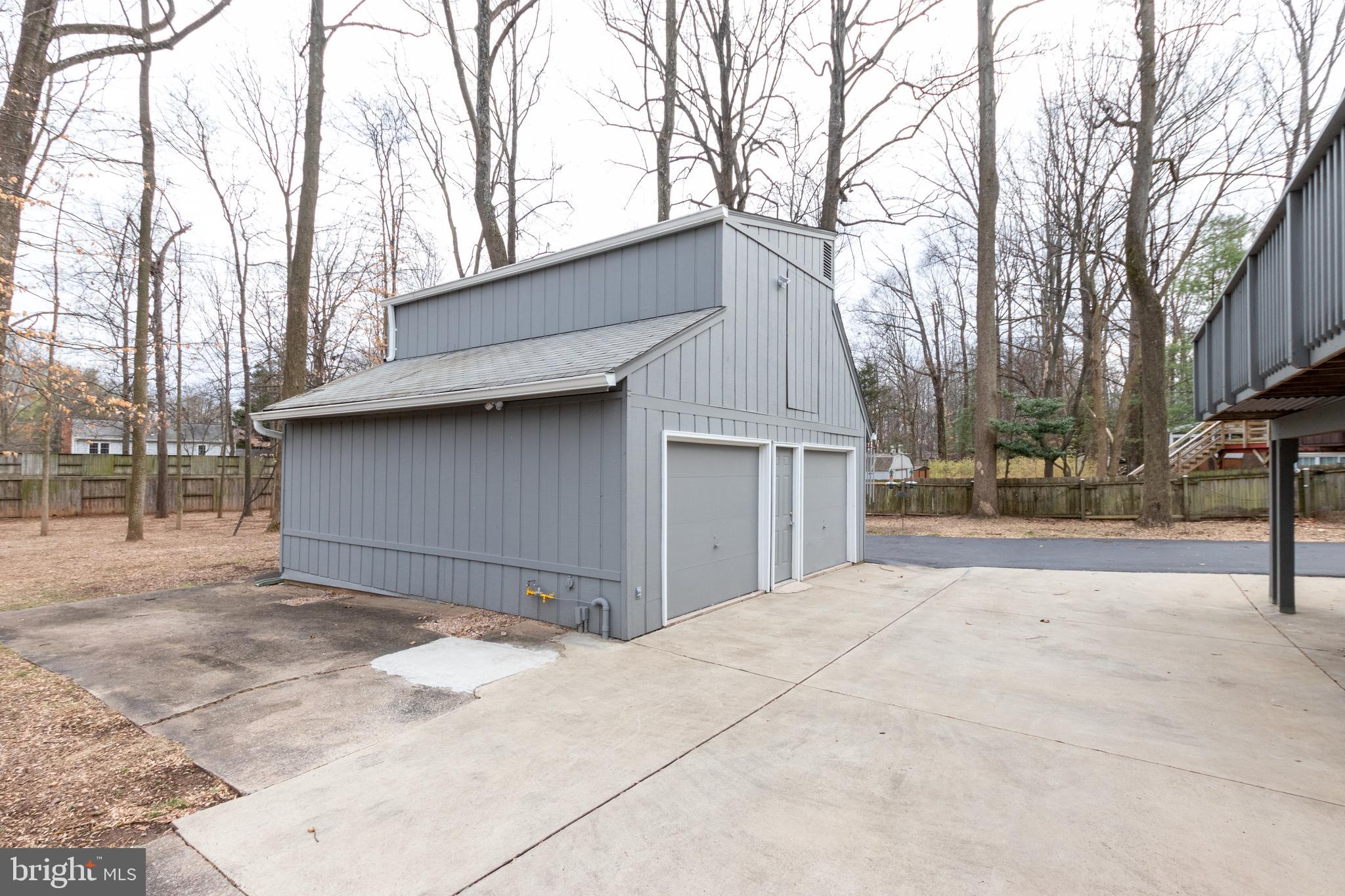 9309 Raintree Road Burke, VA 22015 - Photo 76 of 88 Gallery Image 76