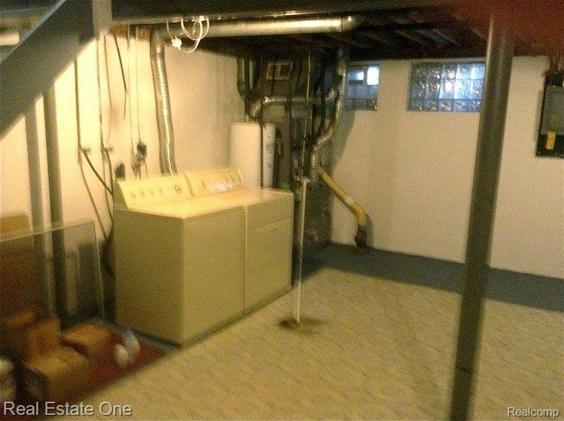 1225 Miniature Court, Unit 22 Rochester, MI 48307 - Photo 17 of 19 WASHER & DRYER INCLUDED