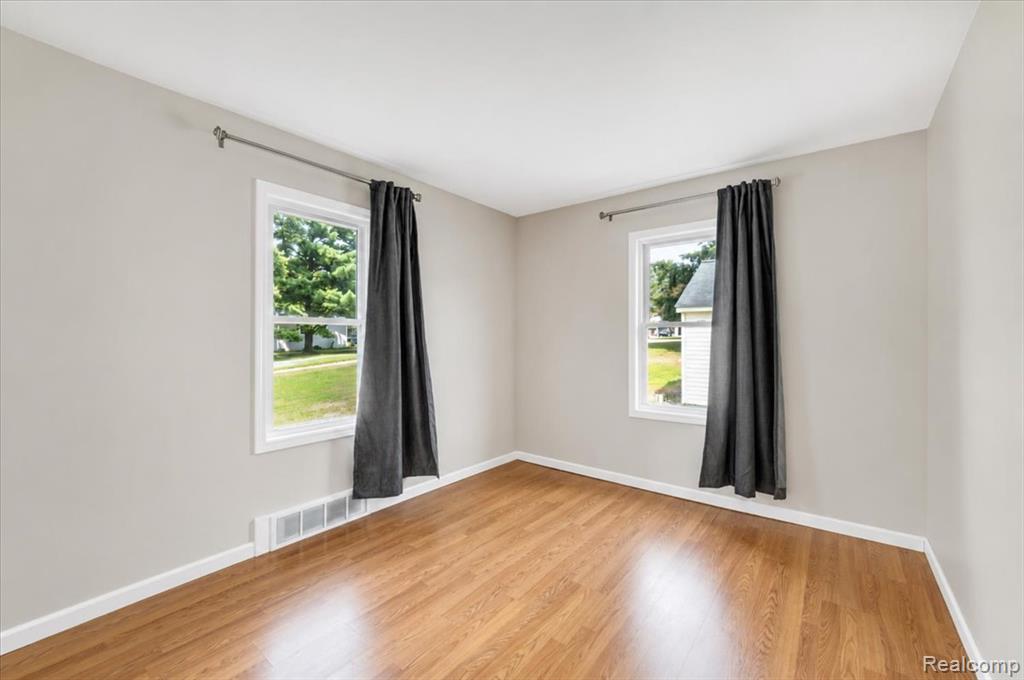 3852 North Lapeer Road Lapeer, MI 48446 - Photo 11 of 17 Gallery Image 11