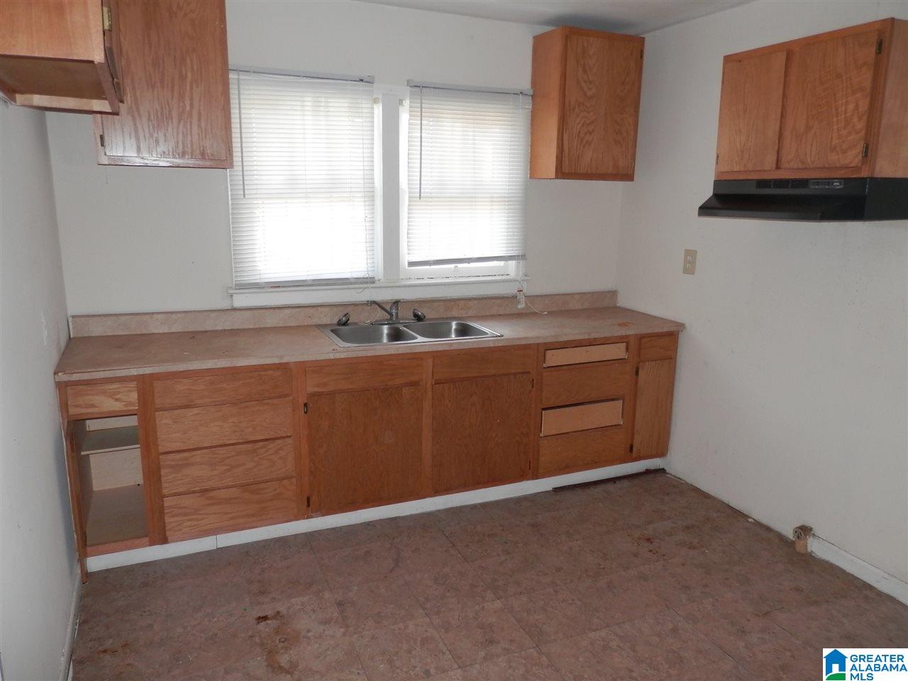 1601 Center Way South Birmingham, AL 35205 - Photo 2 of 9