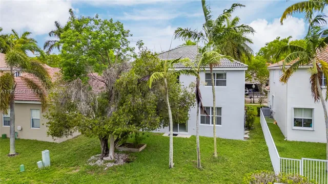 $5,350 | 1042 Bluewood Terrace, Unit 1042, Fort Lauderdale, FL 33327