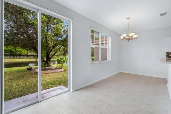 $5,250 | 1042 Bluewood Terrace, Unit 1042, Weston, FL 33327