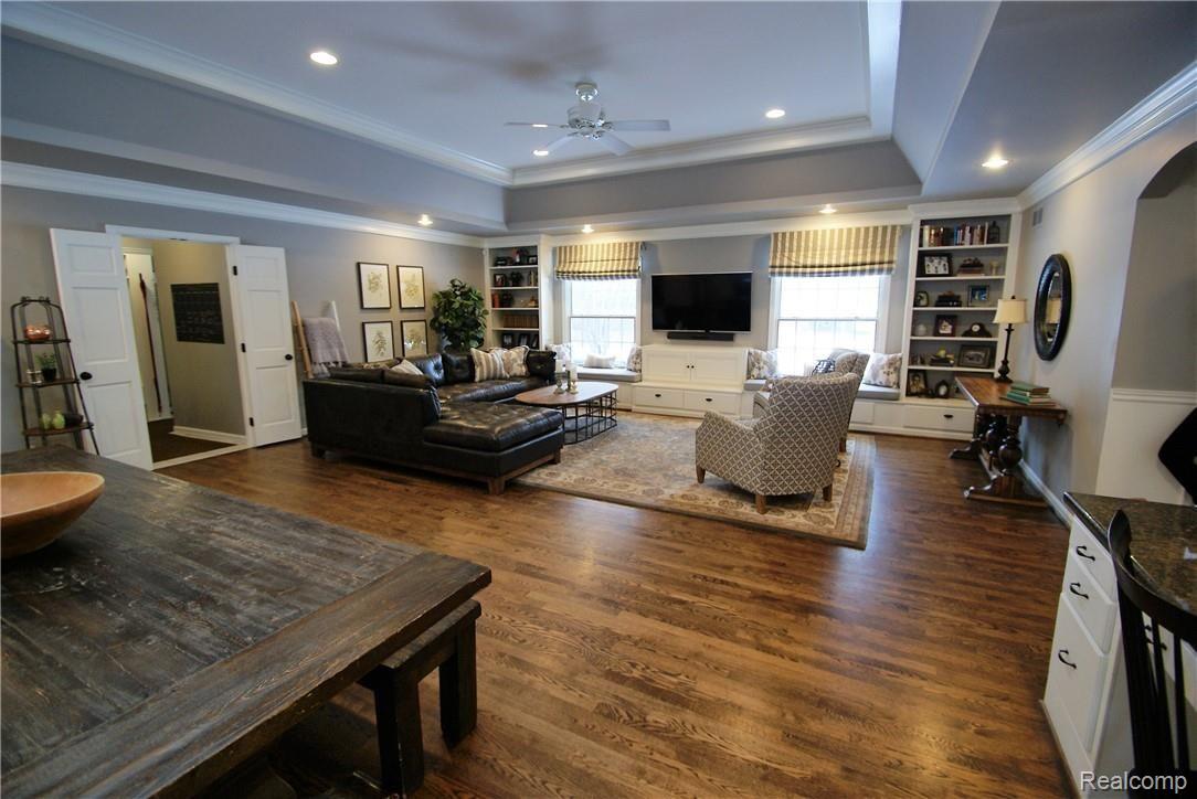 25335 Dennison Road Franklin, MI 48025 - Photo 11 of 27 Family Room