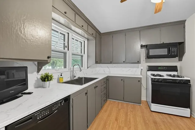 $159,000 | 2005 South Hedges Avenue, Independence, MO 64052