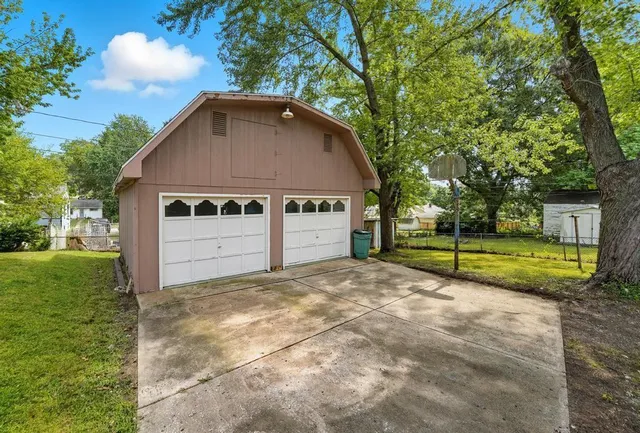 $159,000 | 2005 South Hedges Avenue, Independence, MO 64052