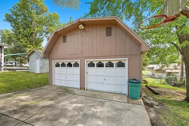 $159,000 | 2005 South Hedges Avenue, Independence, MO 64052