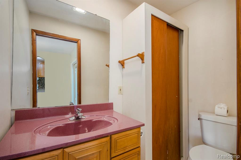 8344 Ellis Road Clarkston, MI 48348 - Photo 19 of 32