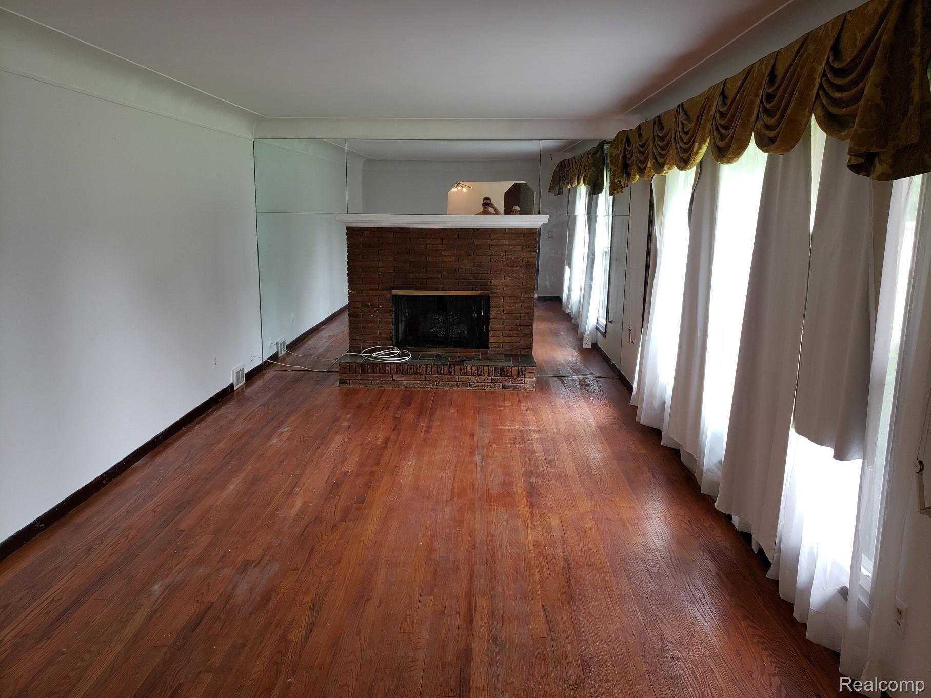 33480 Defour Drive Sterling Heights, MI 48310 - Photo 15 of 25 20190709_145947.jpg