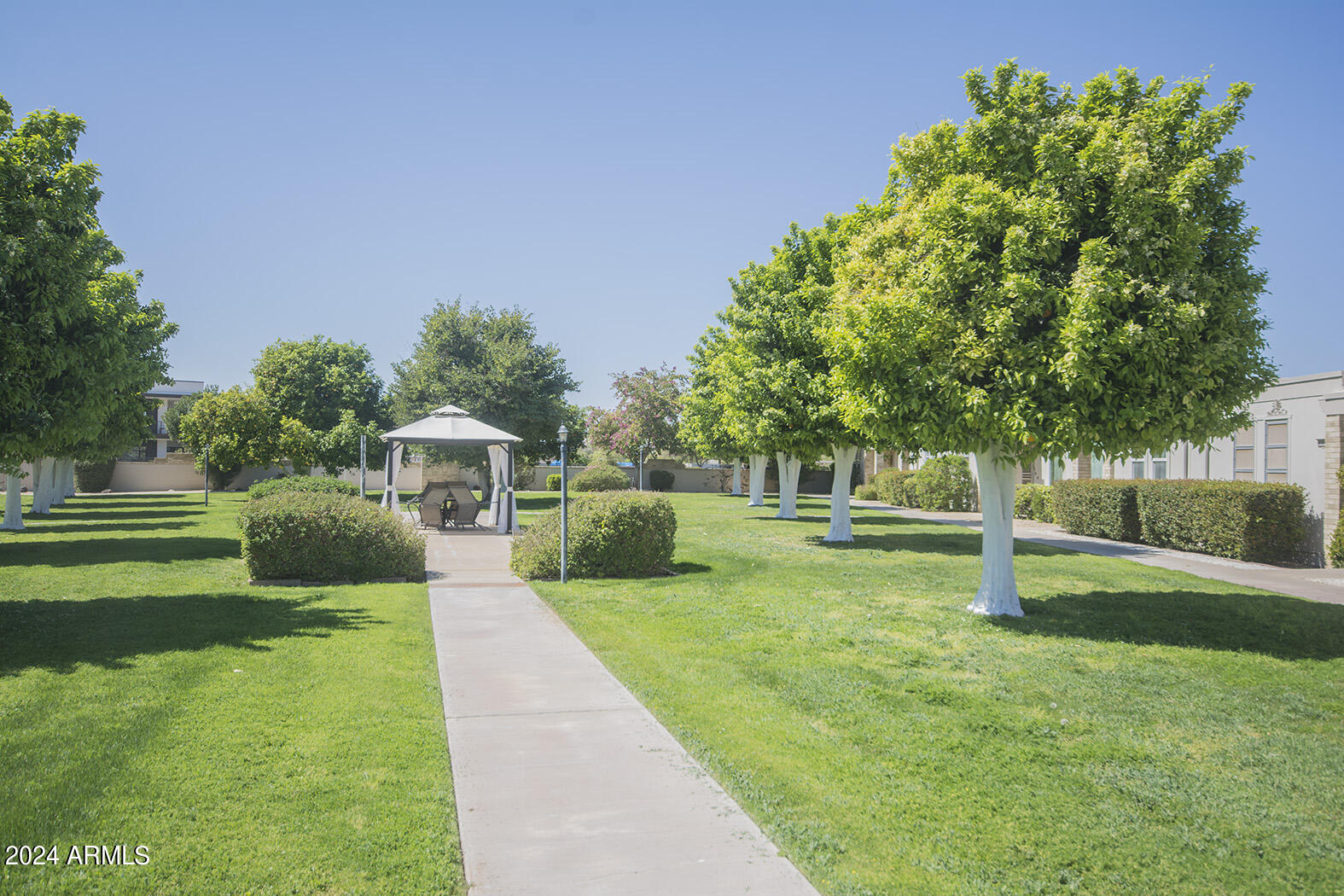 10050 West Royal Oak Road, Unit H Sun City, AZ 85351 - Photo 12 of 13 Front 2-2