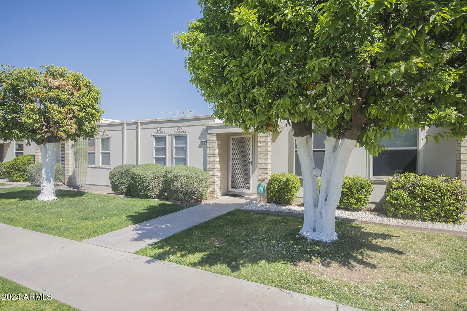 10050 West Royal Oak Road, Unit H Sun City, AZ 85351 - Photo 2 of 13 Front 6