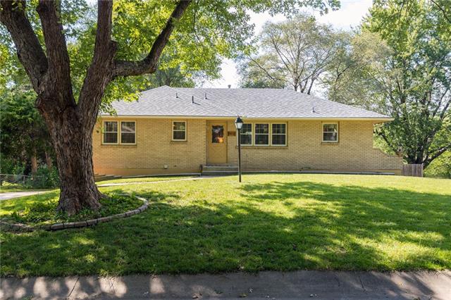 913 Southwest 14th St Terrace Blue Springs, MO 64015 - Photo 1 of 1