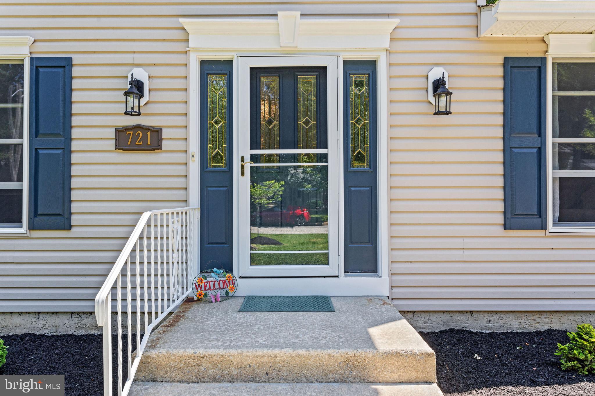 721 Webster Drive Monroeville, NJ 08343 - Photo 4 of 38 a view of a porch with a bench