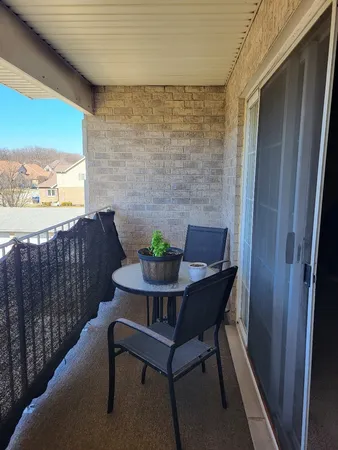 $219,900 | 9138 West 95th Street, Unit 3B, Hickory Hills, IL 60457