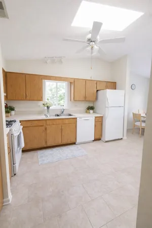 $219,900 | 9138 West 95th Street, Unit 3B, Hickory Hills, IL 60457