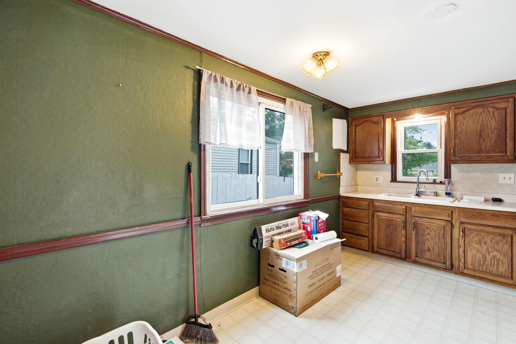 541 South James Road Columbus, OH 43213 - Photo 17 of 33 17-web-or-mls-541 S James Rd-117