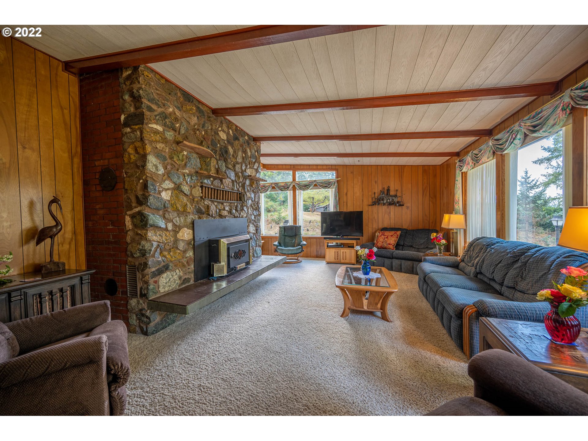 54947 Lee Valley Road Coquille, OR 97423 - Photo 6 of 31 Gallery Image 6