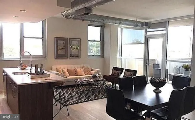 $3,700 | 3409 Wilson Boulevard, Unit 301, Arlington, VA 22201