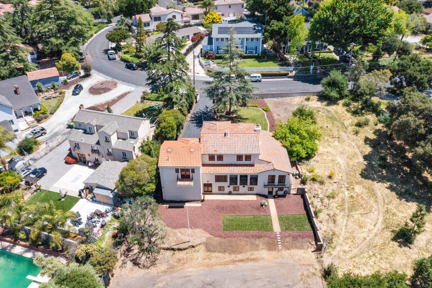 333 Crest Drive San Jose, CA 95127 - Photo 5 of 69