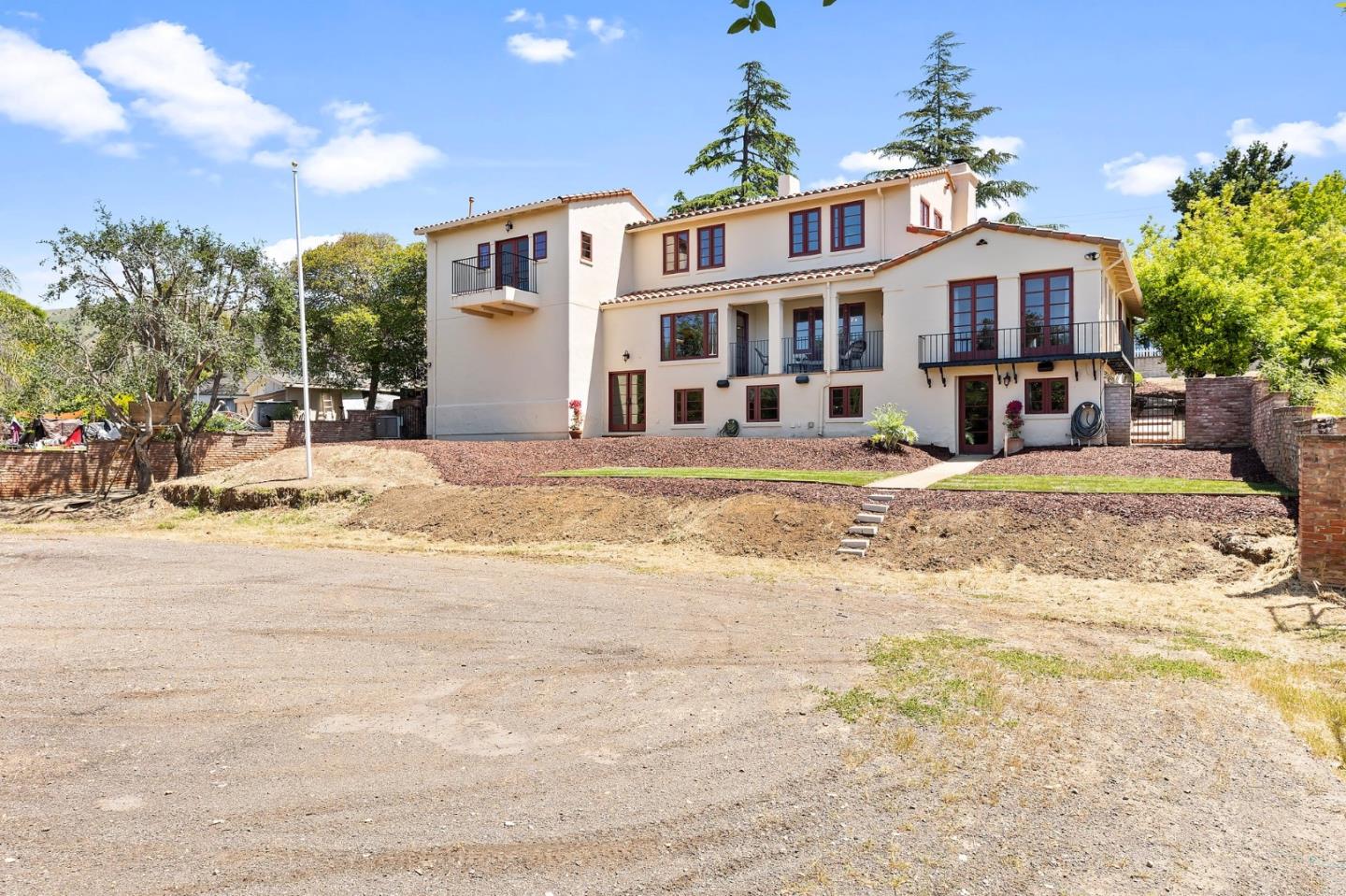 333 Crest Drive San Jose, CA 95127 - Photo 69 of 69 a front view of a house with a yard
