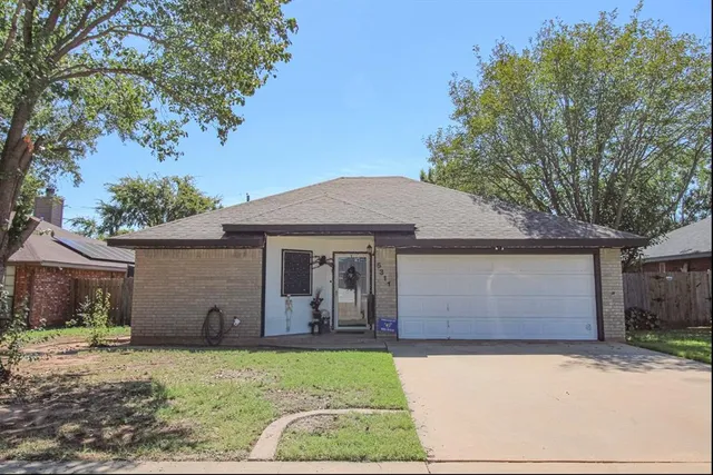 $200,000 | 5311 Long Leaf Drive, Wichita Falls, TX 76310