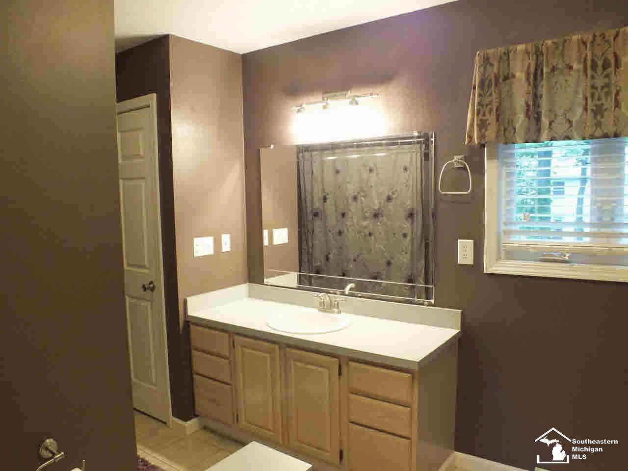 6797 Grenville Road Temperance, MI 48182 - Photo 18 of 25 Full Bath (A)