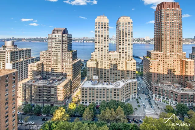 $790,000 | 165 West End Avenue, Unit 27A | Upper West Side