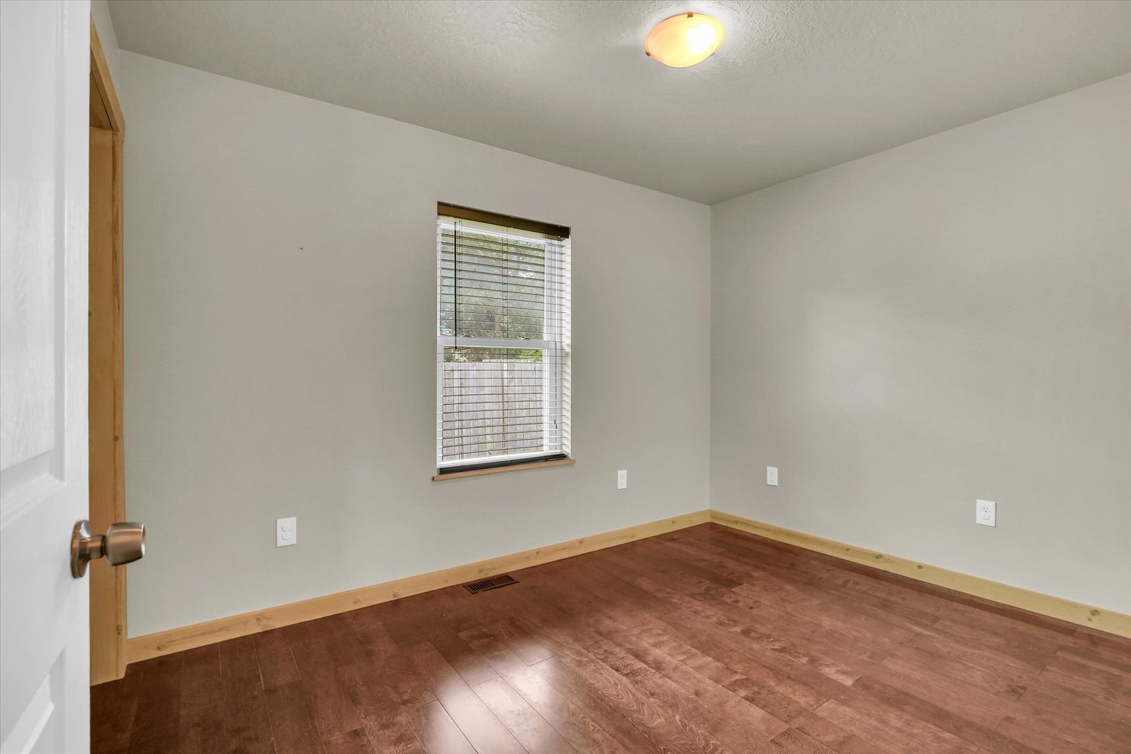 521 North McClellan Street Sullivan, IL 61951 - Photo 14 of 27