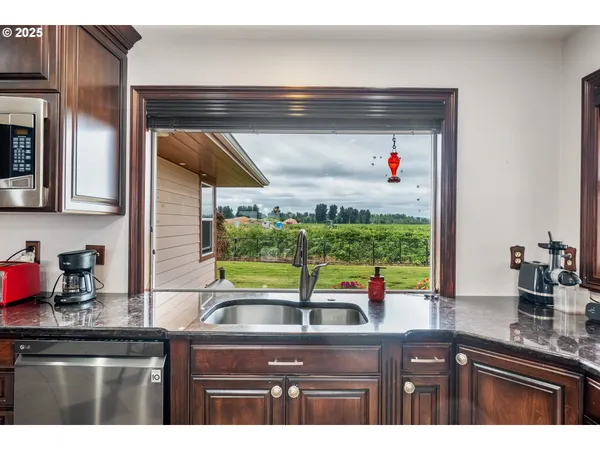 $829,000 | 8758 Stayton Road Southeast, Turner, OR 97392