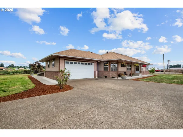 $829,000 | 8758 Stayton Road Southeast, Turner, OR 97392