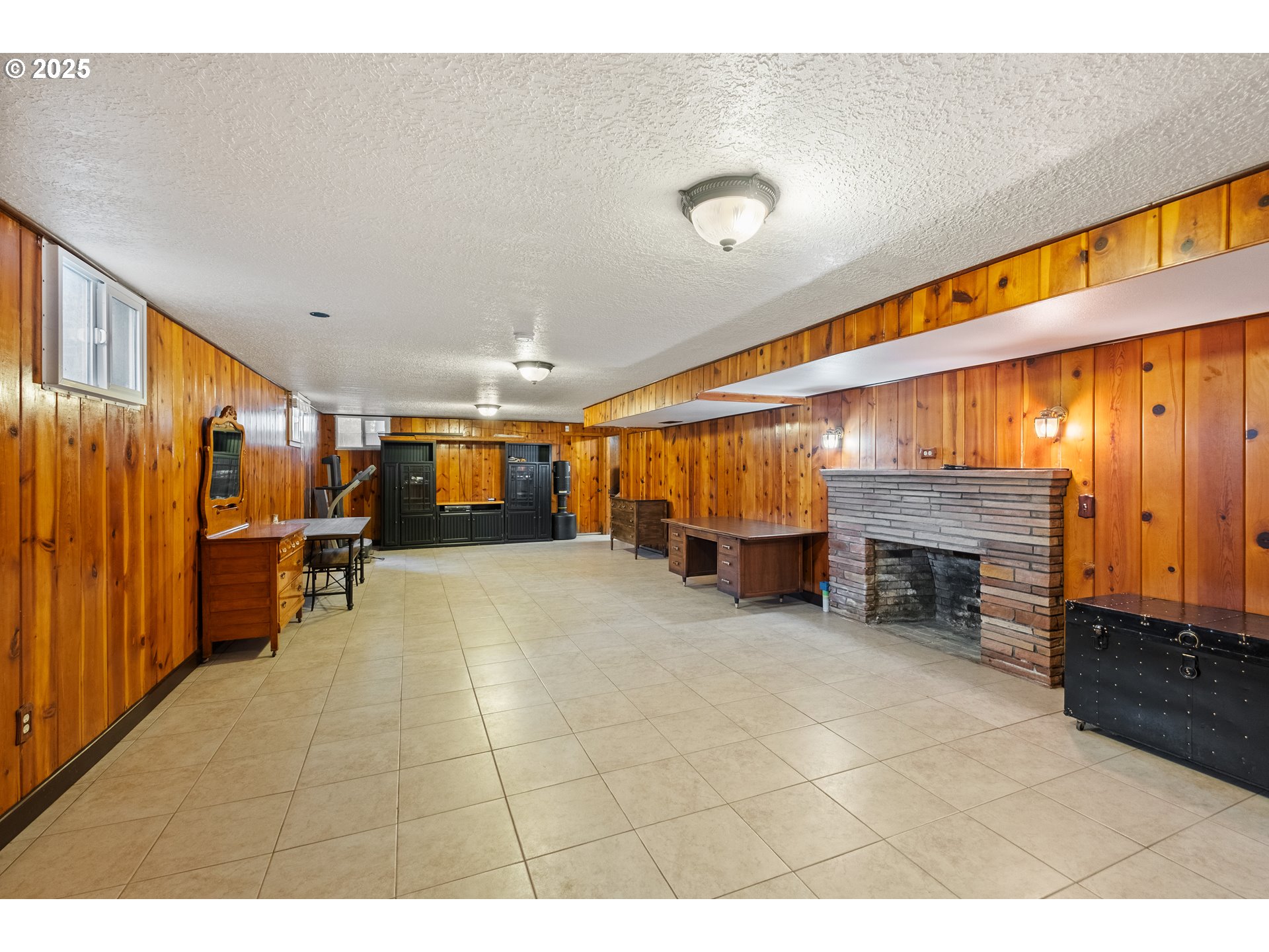 8758 Stayton Road Southeast Turner, OR 97392 - Photo 31 of 39 a view of an empty room