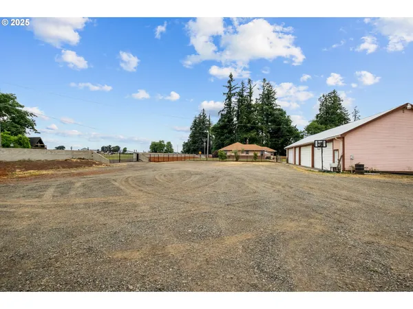 $829,000 | 8758 Stayton Road Southeast, Turner, OR 97392