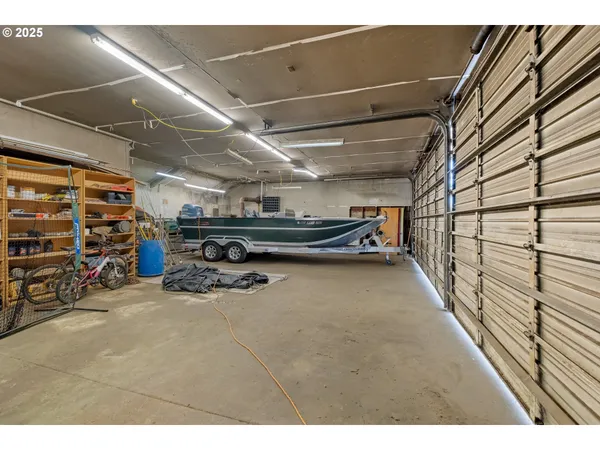 $829,000 | 8758 Stayton Road Southeast, Turner, OR 97392